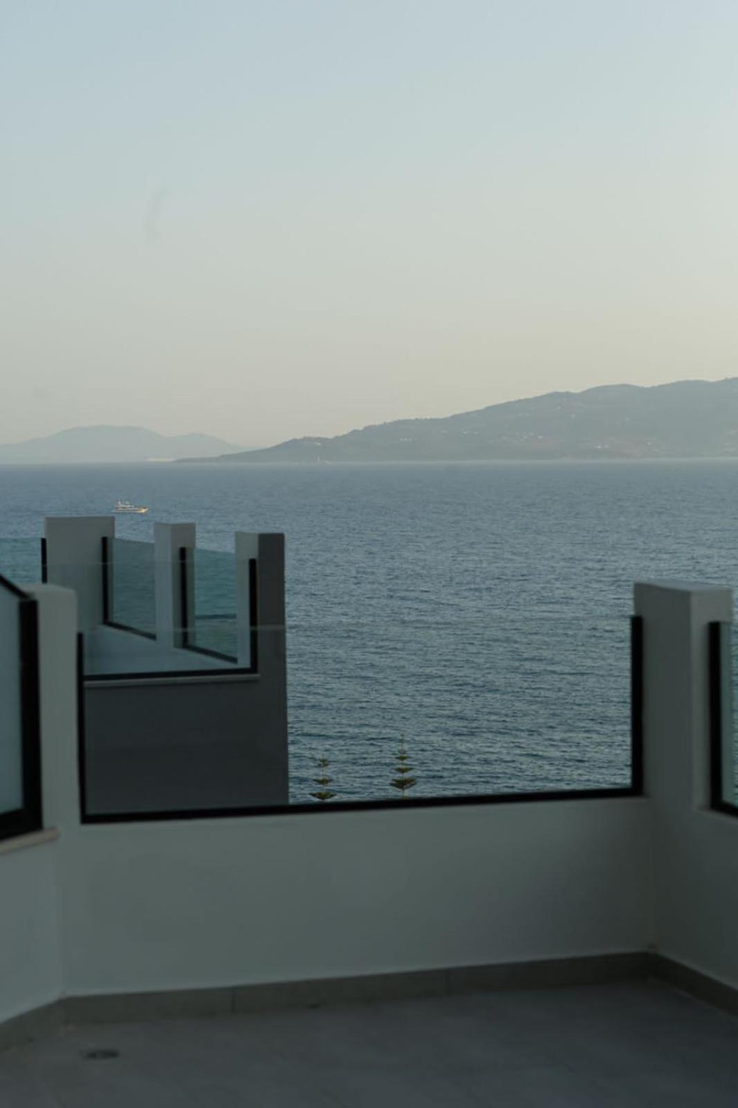 Matias Apartments Sarandë エクステリア 写真