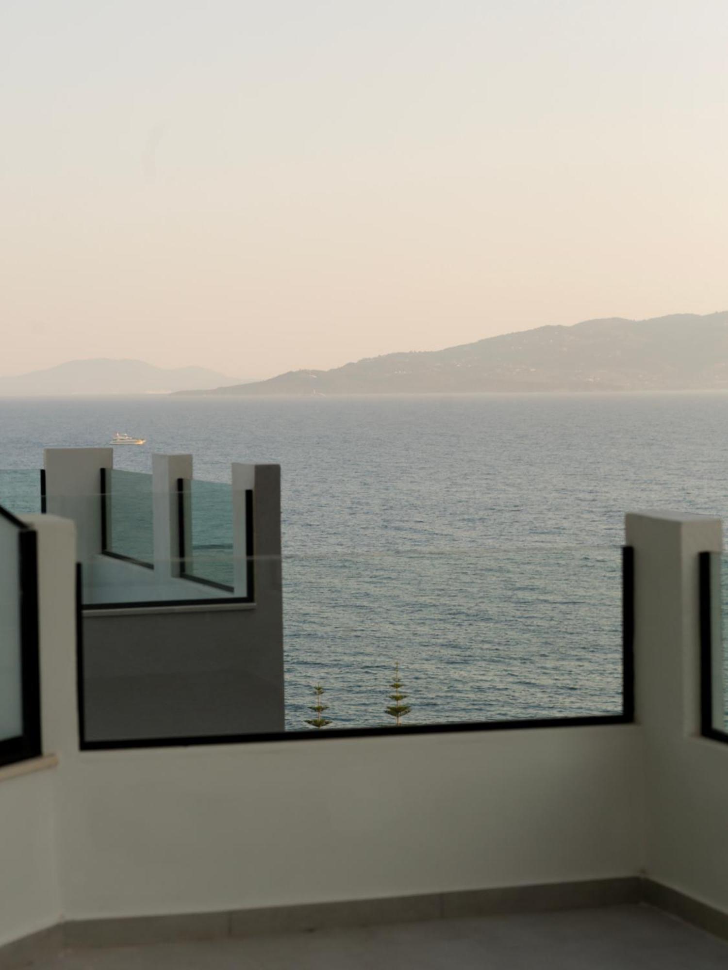 Matias Apartments Sarandë エクステリア 写真